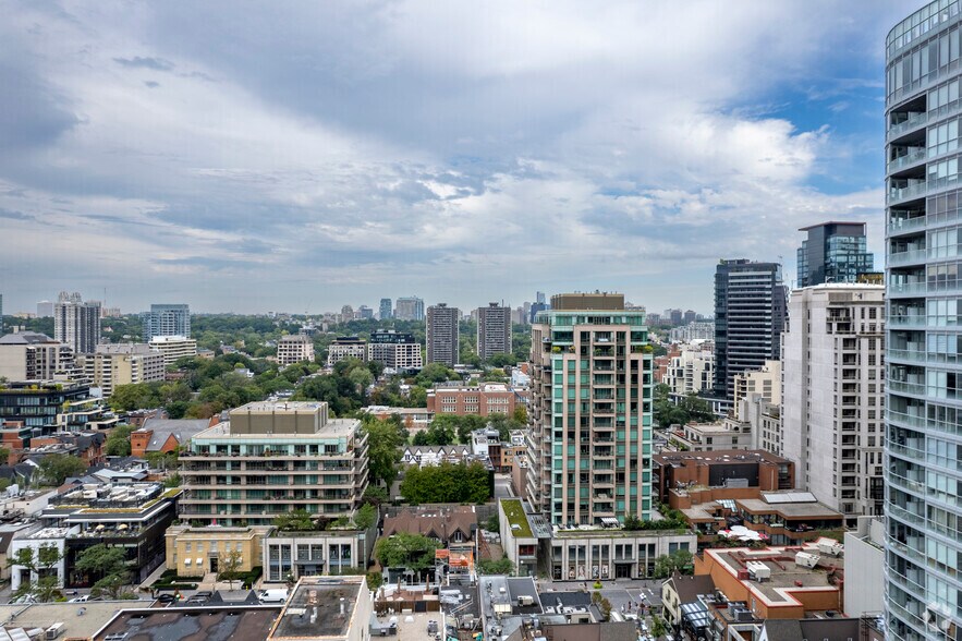 More Photos Of 88-90 Yorkville Ave, Toronto Storefront Retail Office For Lease