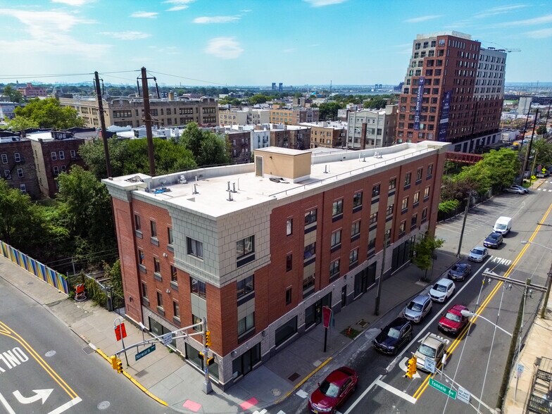 More Photos Of 845 Newark Ave, Jersey City Medical For Lease
