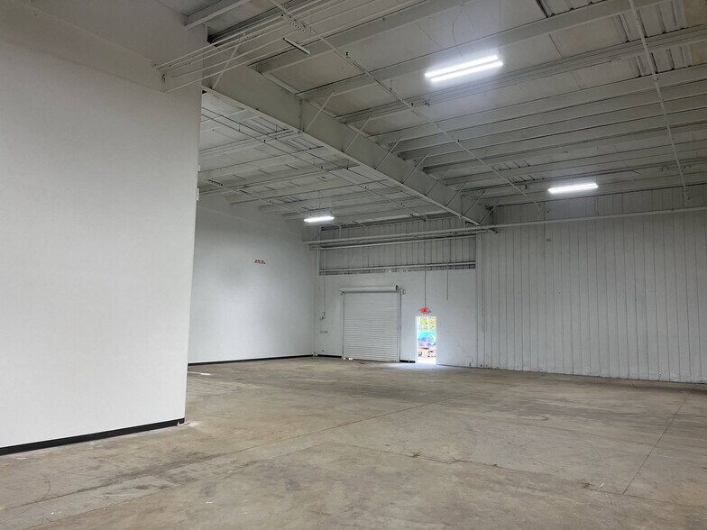 More Photos Of 1420 Redi Rd, Cumming Warehouse For Lease