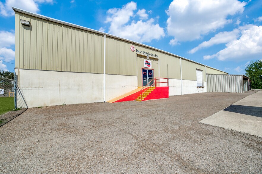 More Photos Of 6301 Mcpherson Rd, Laredo Distribution For Sale