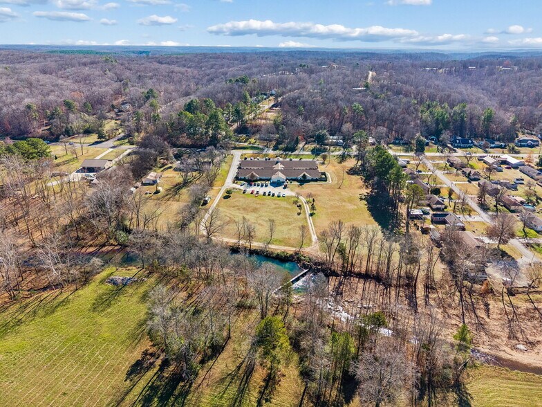 More Photos Of 811 W Main St, Waverly Healthcare For Sale