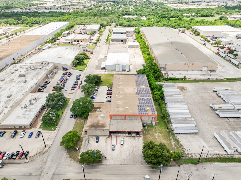 More Photos Of 4267 Dividend Rd, San Antonio Warehouse For Sale