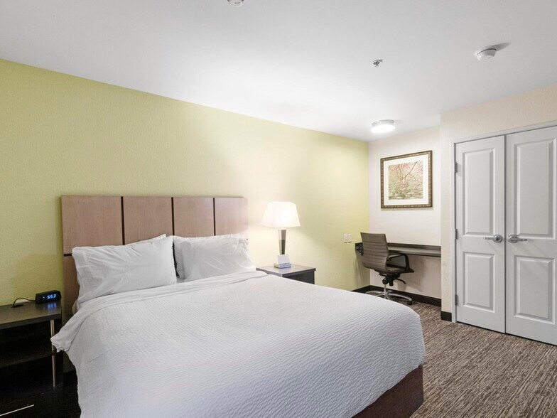 More Photos Of 1220 E Douglas Rd, Granger Hotel For Sale