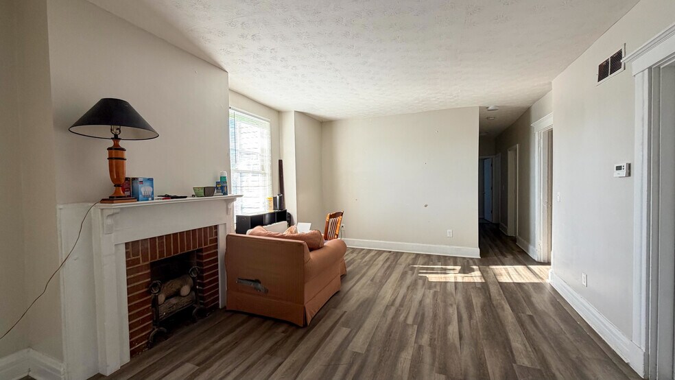 More Photos Of 275 McCormick Pl, Cincinnati Apartments For Sale