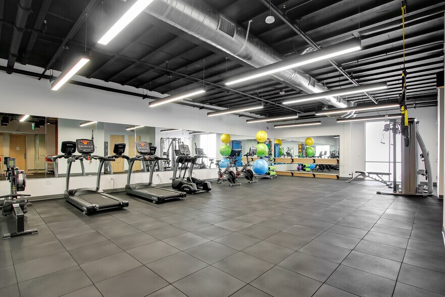 More Photos Of 125 Cremona Dr, Goleta Flex For Sale