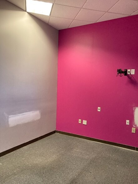 More Photos Of 11660 Westheimer Rd, Houston Unknown For Lease