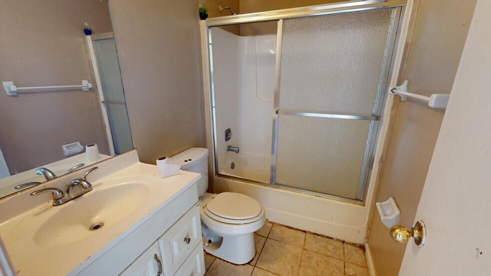 More Photos Of 403 Hancock Bridge Pkwy, Cape Coral Apartments For Sale