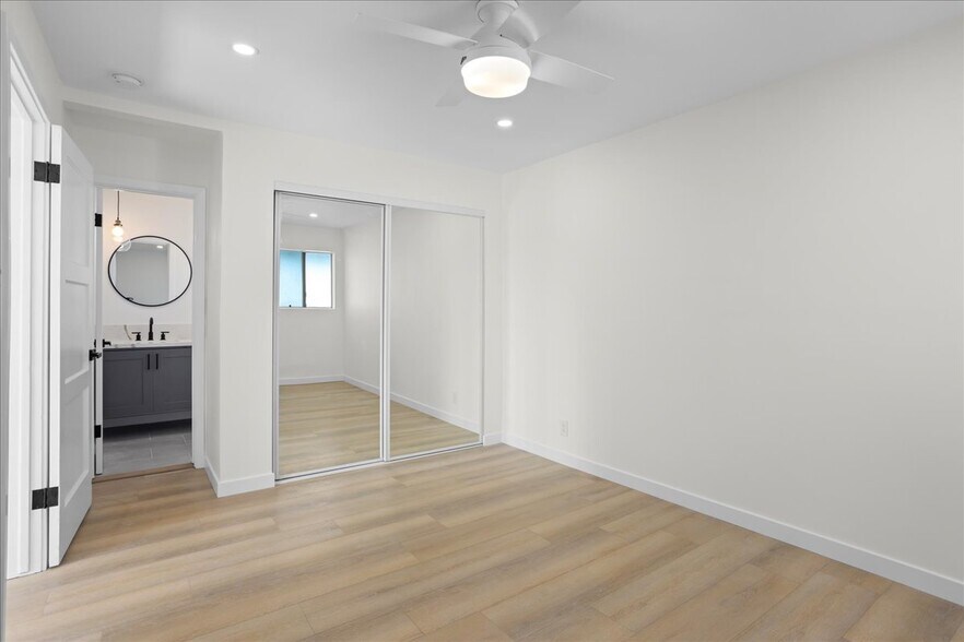 More Photos Of 2218 24th St, Santa Monica Apartments For Sale