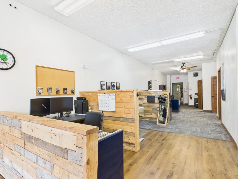 More Photos Of 415 W Wisconsin Ave, Appleton General Retail For Sale