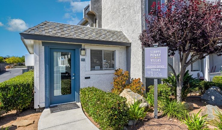 More Photos Of 12425 Oak Knoll Rd, Poway Apartments For Sale