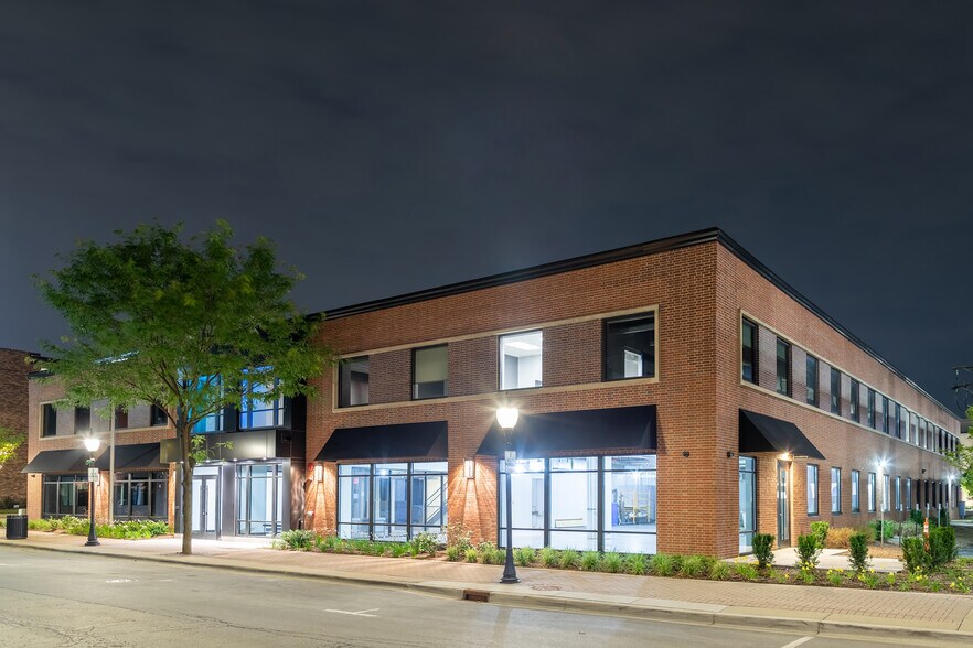 More Photos Of 44 S Vail Ave, Arlington Heights Coworking Space