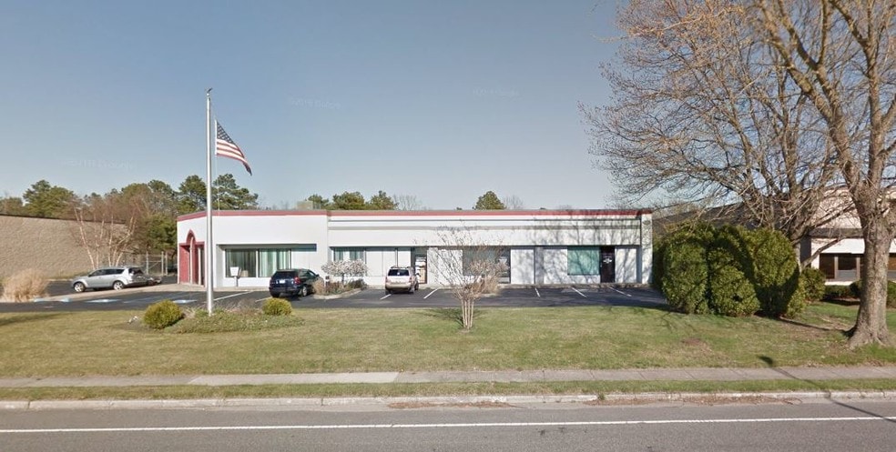 More Photos Of 7 Old Dock Rd, Yaphank Manufacturing For Sale