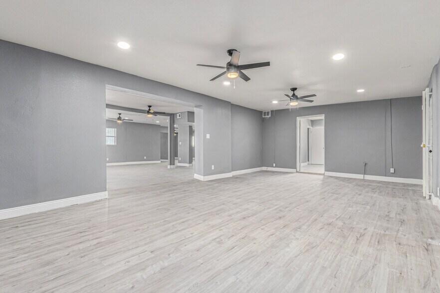 More Photos Of 1800 Lewis Ave, Las Vegas Storefront For Sale