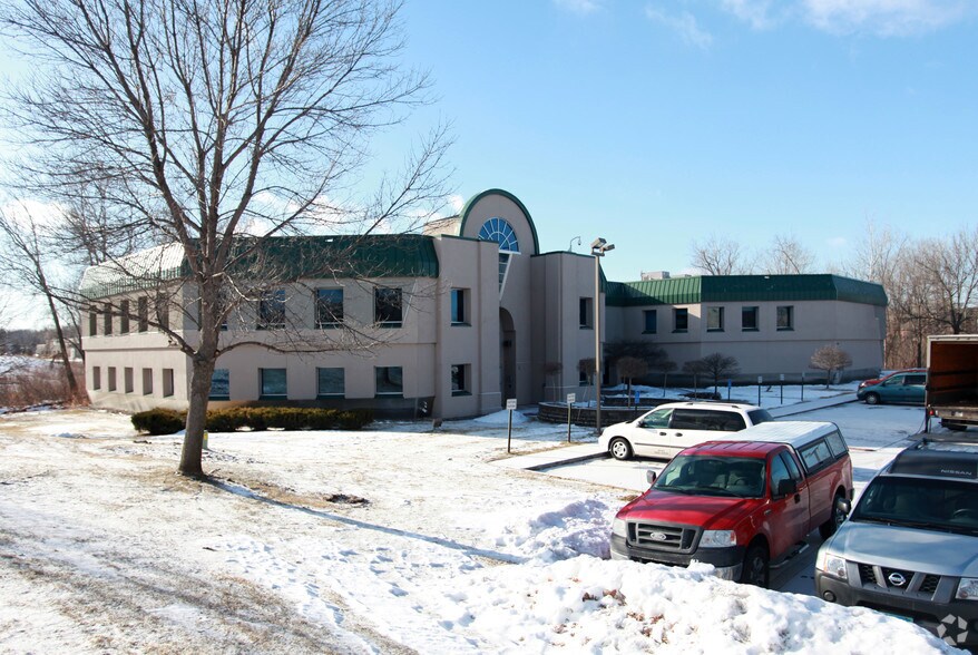 More Photos Of 9905 N 45th Ave, Plymouth Loft Creative Space For Sale