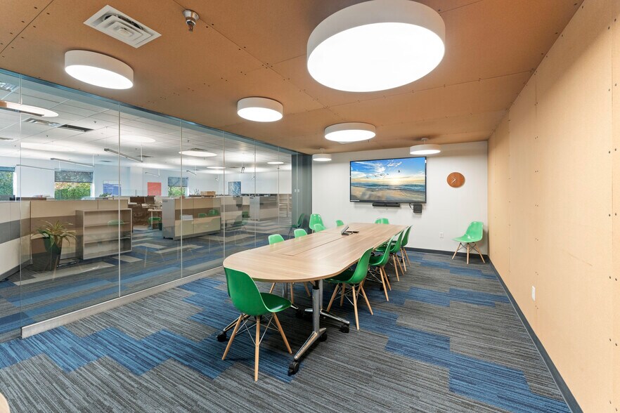 More Photos Of 2839 Northgate Dr, Iowa City Office For Lease