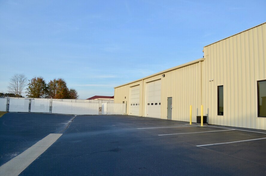 More Photos Of 2708 Wooten Blvd SW, Wilson Light Distribution For Sale