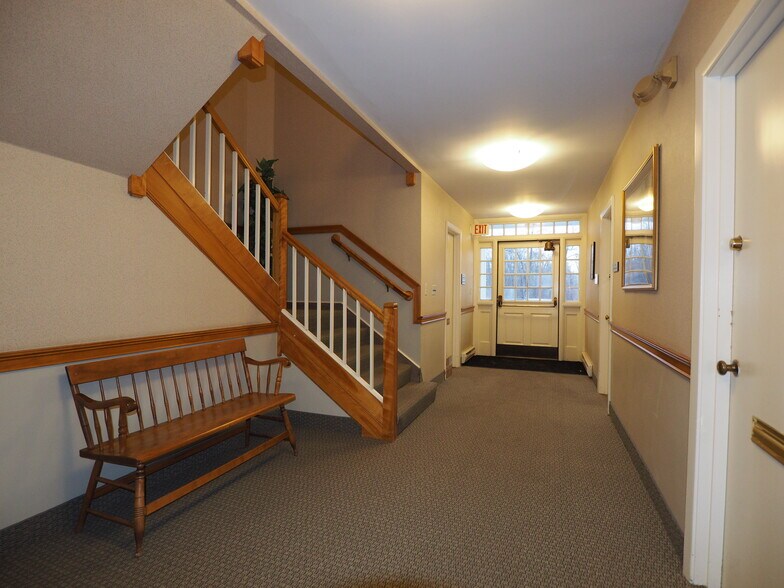 More Photos Of 6 Boston Rd, Chelmsford Office For Lease