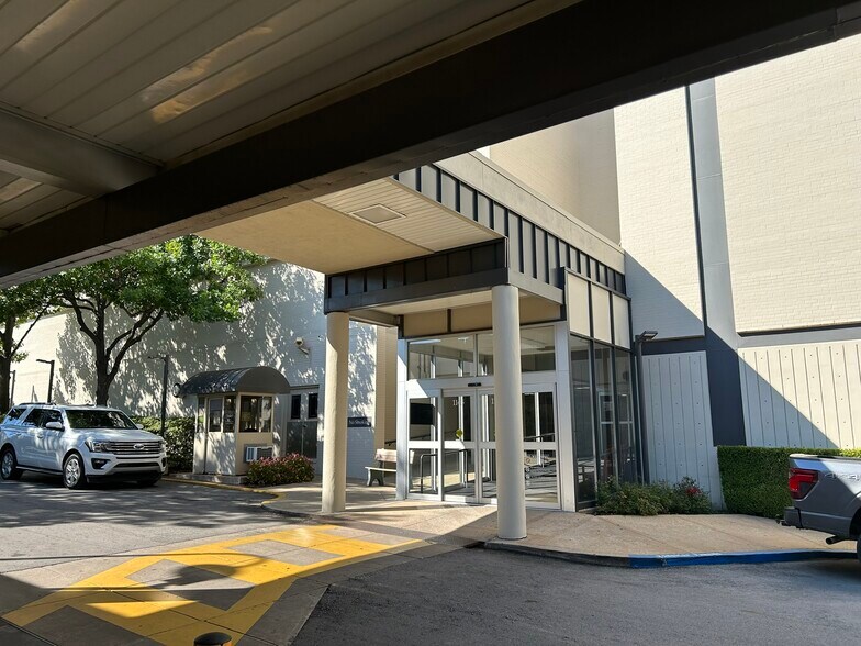 More Photos Of 1145 S Utica Ave, Tulsa Medical For Lease