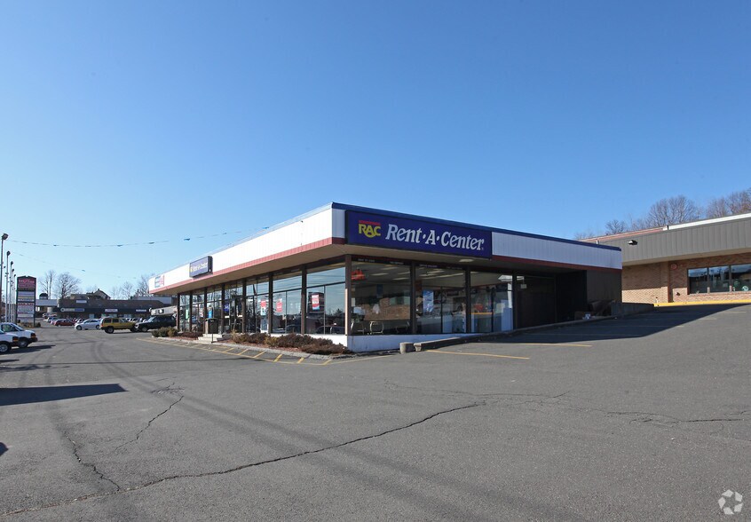 More Photos Of 625 Wolcott St, Waterbury Unknown For Lease