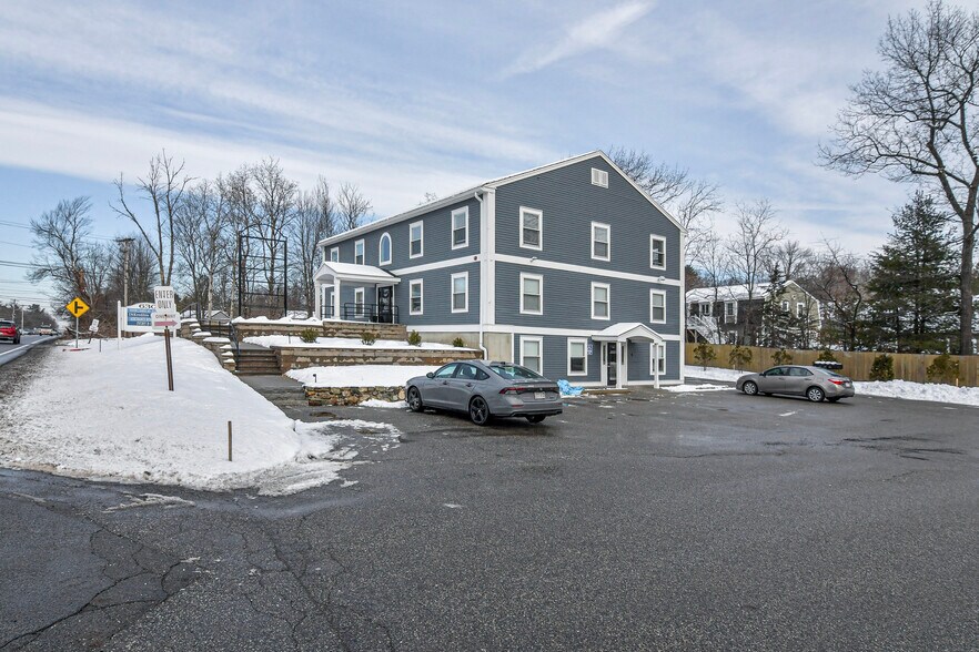 More Photos Of 630 Turnpike St, North Andover Office For Lease
