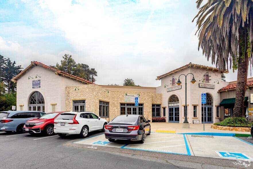 More Photos Of 451-465 Canyon del Rey Blvd, Del Rey Oaks Unknown For Lease