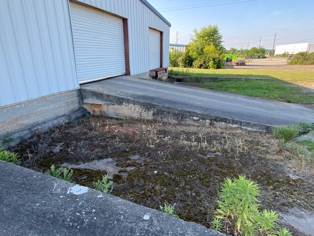 More Photos Of 103 Industrial Park Dr, Perry Warehouse For Lease