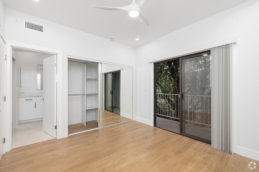 More Photos Of 6337 Primrose Ave, Los Angeles Apartments For Sale
