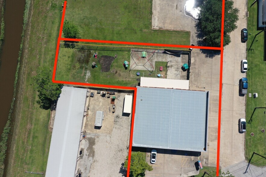 More Photos Of 3111 S Main St, Pearland Warehouse For Sale