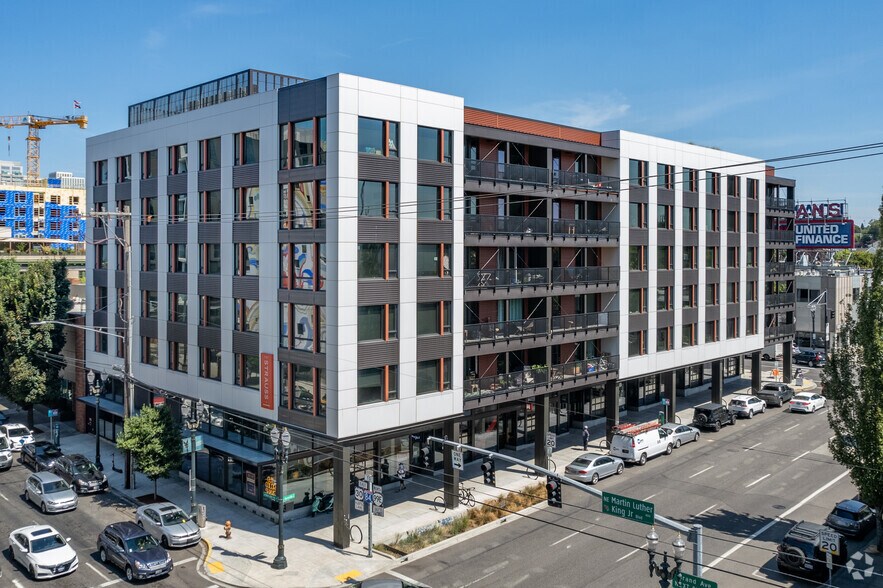 More Photos Of 77 NE Grand Ave, Portland Apartments For Lease