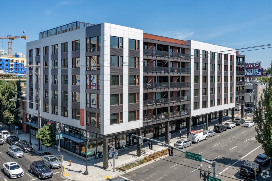 More Photos Of 77 NE Grand Ave, Portland Apartments For Lease