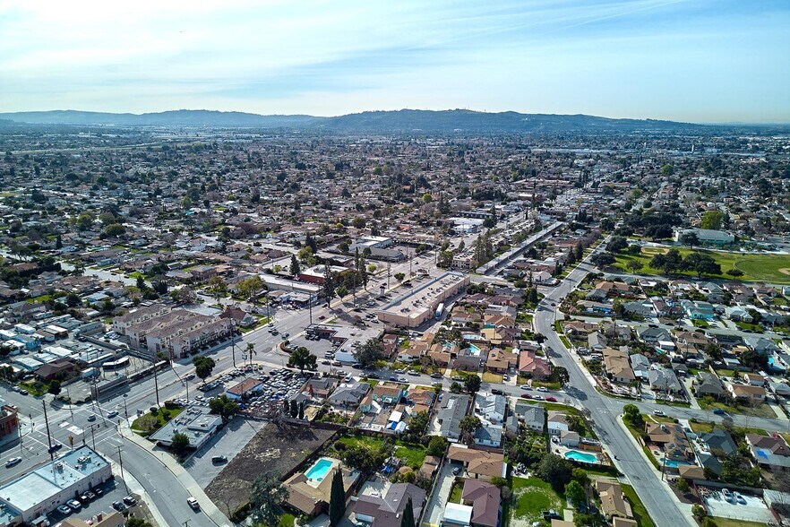 More Photos Of 4591-4597 Peck Rd, El Monte Unknown For Lease