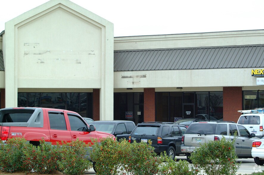 More Photos Of 561-589 McQueen Smith Rd S, Prattville Unknown For Lease