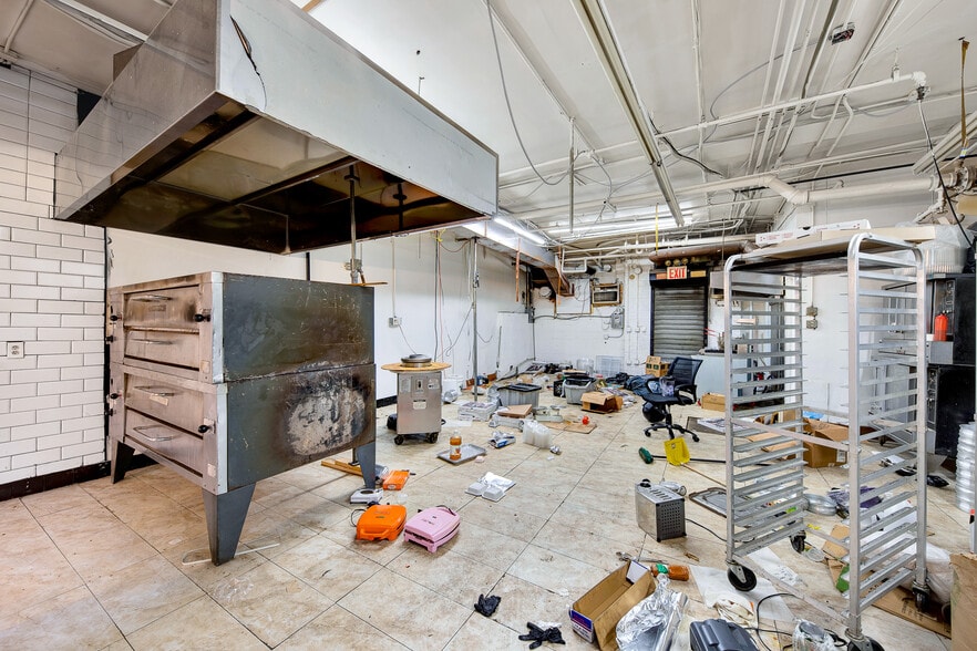 More Photos Of 1997-2013 Mcdonald Ave, Brooklyn Flex For Lease