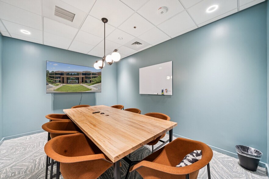 More Photos Of 4101 Cox Rd, Glen Allen Coworking Space