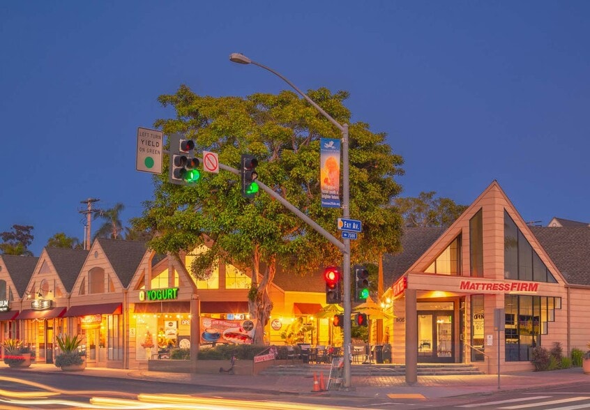 More Photos Of 905-915 Pearl St, La Jolla Freestanding For Lease