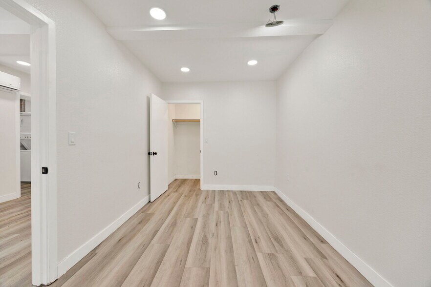 More Photos Of 103 N Catalina Ave, Pasadena Apartments For Sale
