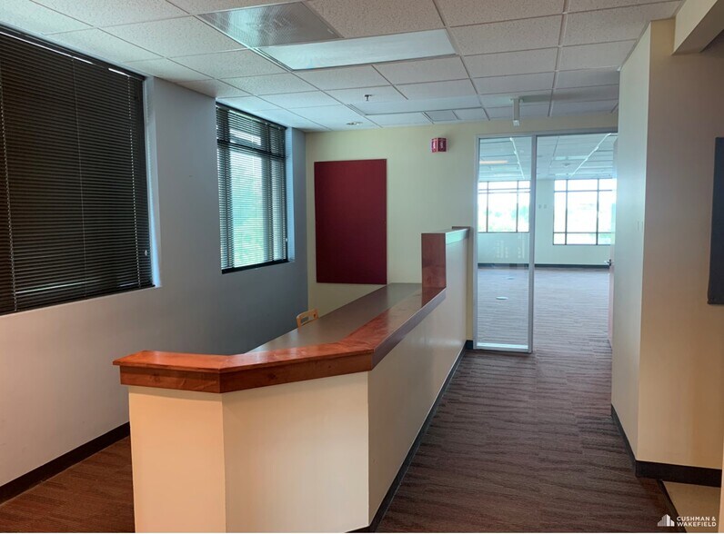 More Photos Of 1605 Foxtrail Dr, Loveland Office For Sale