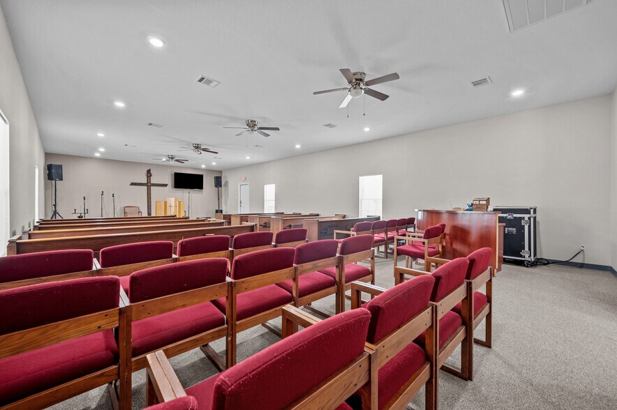 More Photos Of 1208 W Clayton St, Dayton Medical For Sale