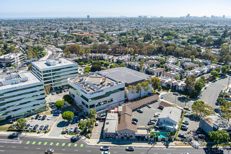 More Photos Of , Long Beach Office For Sale