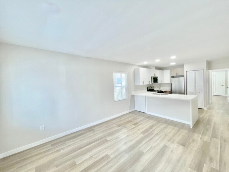 More Photos Of 825 Manhattan Ave, Hermosa Beach Apartments For Sale