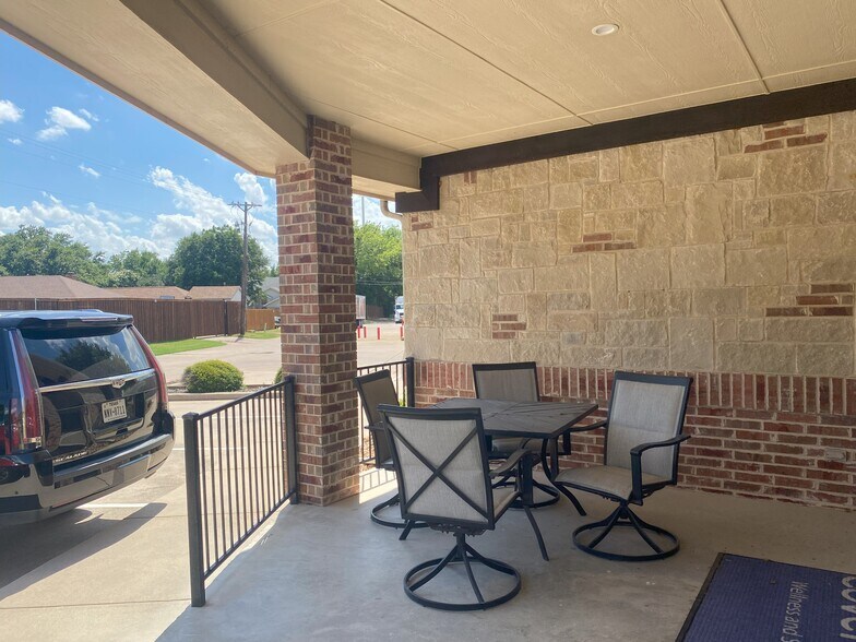 More Photos Of 1105 Cheek Sparger Rd, Colleyville Office For Sale