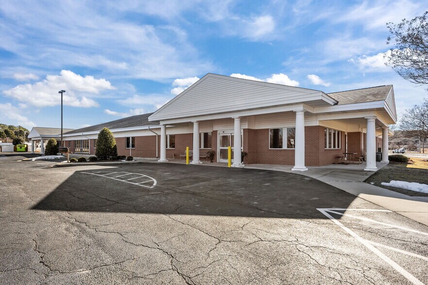 Primary Photo Of 511 Paladin Dr, Greenville Medical For Sale