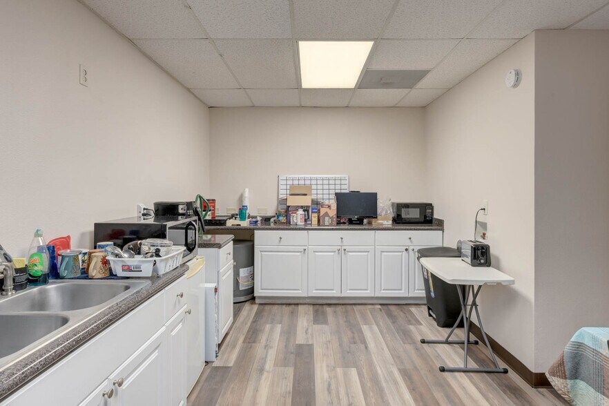 More Photos Of 700-H Everhart Rd, Corpus Christi Office For Sale