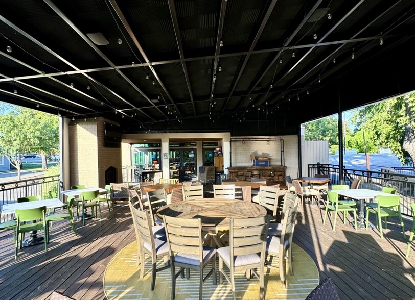 More Photos Of 308 N Fannin St, Rockwall Restaurant For Sale