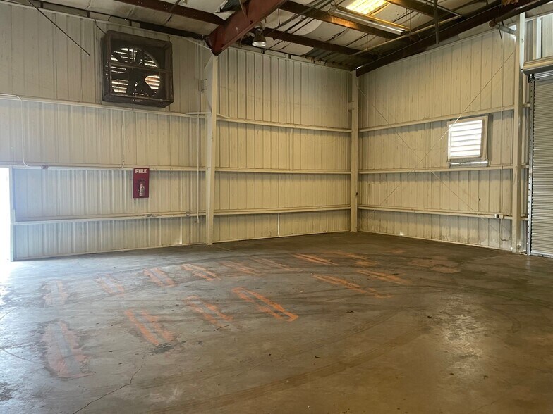 More Photos Of 6438 N 126th Ave, Largo Manufacturing For Lease