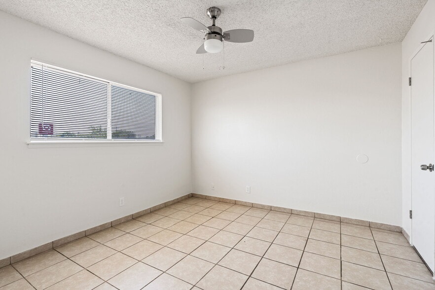 More Photos Of 3420 N 1st St, Fresno Apartments For Sale