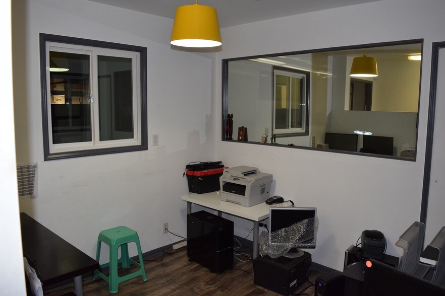 More Photos Of 900 W Hyde Park Blvd, Inglewood Warehouse For Lease