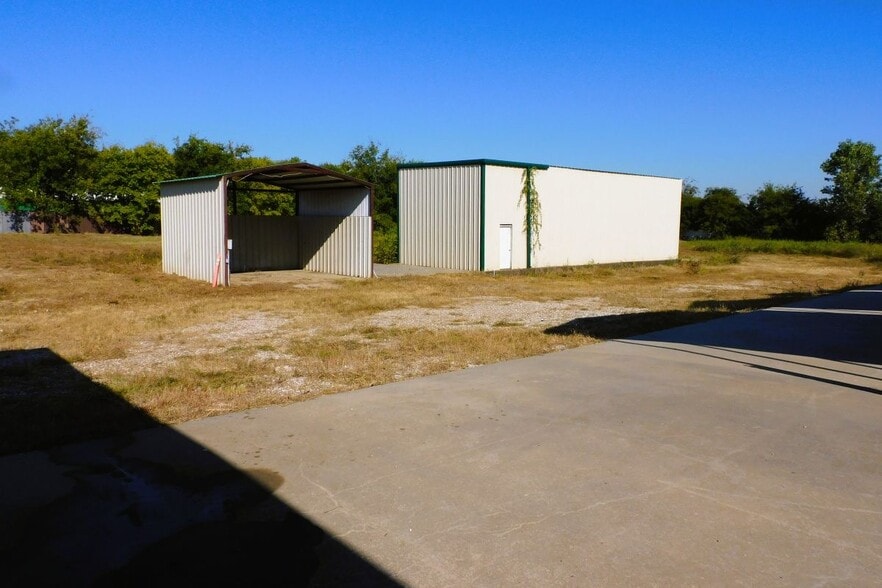 More Photos Of 10679 State Highway 56, Sherman Industrial For Lease
