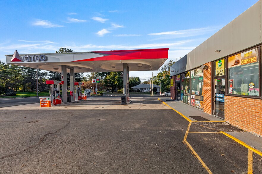 More Photos Of 741 N Cedar Crest Blvd, Allentown Service Station For Sale