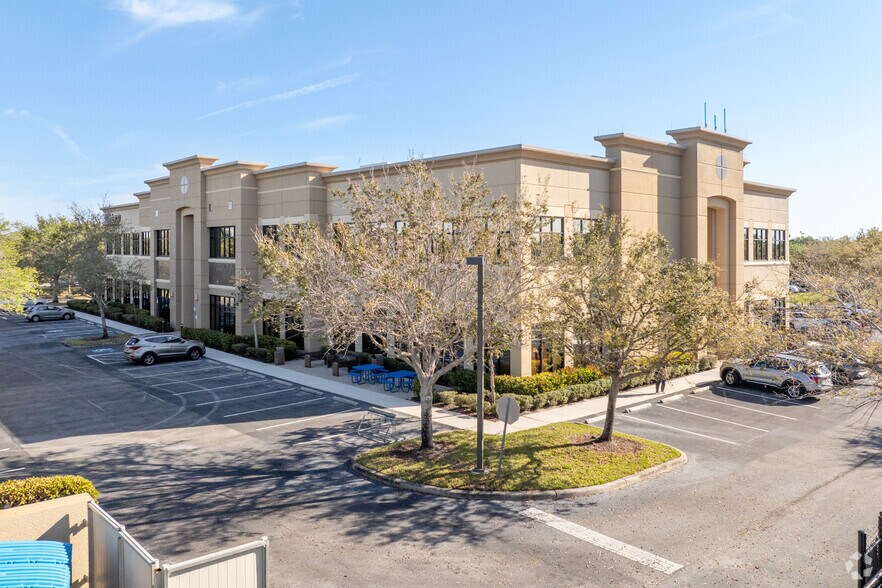 More Photos Of 13500-13520 Powers Ct, Fort Myers Medical For Lease